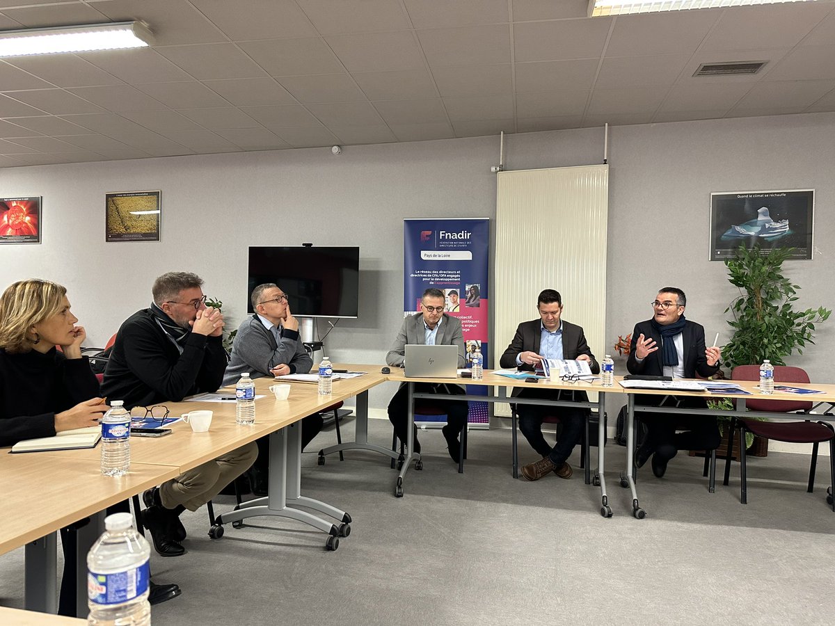 AnnickBillon's tweet photo. @DepVendee ce matin réunion à l’#icam avec la #fnadir fédération nationale des directeurs de #cfa à l’invitation du président @ThierryDUBIN avec @BrunoRetailleau @DidierMandelli @HenrietPierre @BeaBellamy85 pour un point d’étape sur apprentissage et suites réforme 2018 https://t.co/7YQRGEskPD