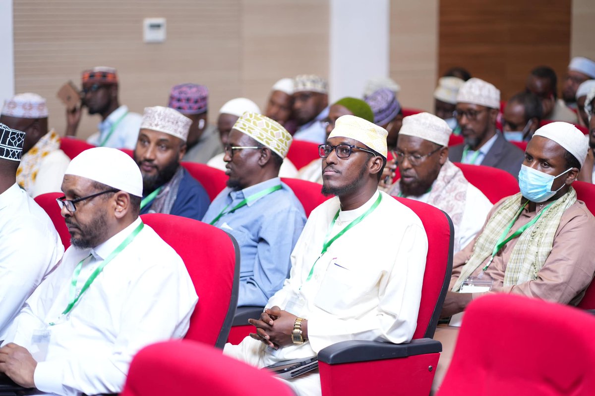 H.E <a href="/HassanSMohamud/">Hassan Sheikh Mohamud</a> opens #Somali Religious Scholars summit organized by the Presidency &amp; Ministry of Religious Affairs aimed at fighting the Khawaarij false ideology &amp; taking back the religious narrative. This is part of the President's total war against the group on many fronts