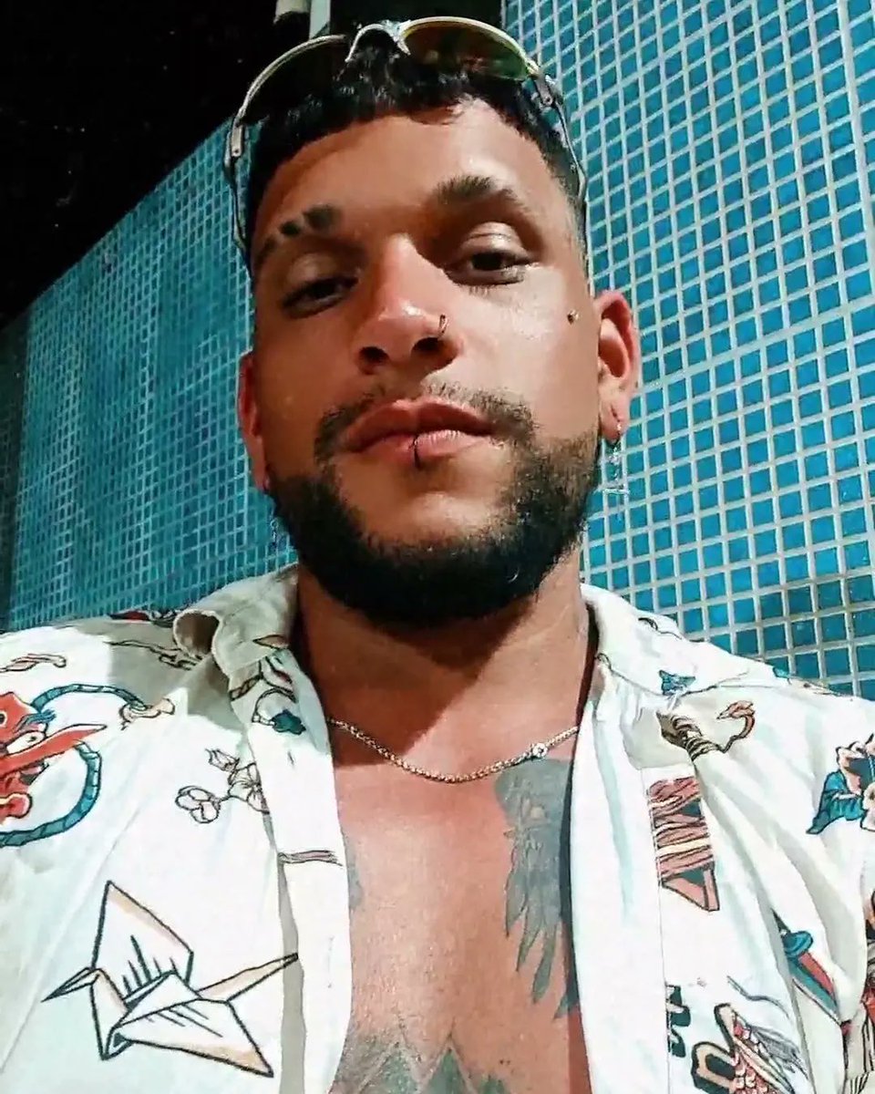 lukesecco's tweet photo. ta valendo mestre na tag tbm né #RPGdeMusa https://t.co/ySO7aV5ol7
