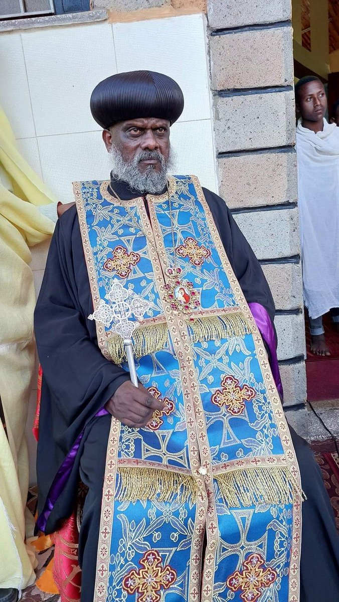 Achamyeleh1986's tweet photo. በሪፑብሊካን ጋርድ እየተጠበቀ የኦሮሙማ ሲኖዶስ እንዲመሰርት የተሰማራው ኤዎስጣቴዎስ አሜሪካን ጳጳስ ተደርጎ በተሾመበት ወቅት ከበርካታ ሴቶች ጋር ወሲብ በመፈጸሙ በsexual predator ወንጀል ከሚማርበት መንፈሳዊ ኮሌጅ የተባረረ ዘማዊ ነው። https://t.co/NhAq18j5ZY