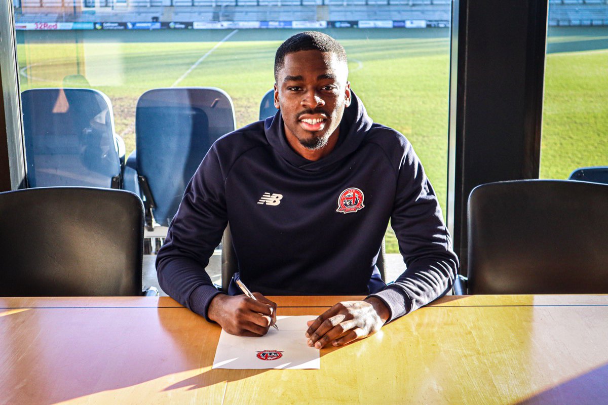 Delighted to sign a new deal ⚽️@AFCFylde