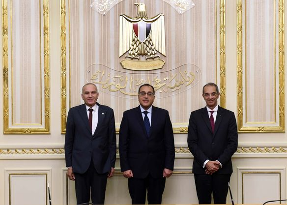 CabinetEgy's tweet photo. #رئيس_الوزراء يشهد توقيع مذكرة تفاهم بين حكومتي مصر وفلسطين بشأن التعاون في مجال تكنولوجيا المعلومات والاتصالات والبريد

للمزيد| https://t.co/ohvrWnSnkA

#رئاسة_مجلس_الوزراء |#مصر https://t.co/BTSYuuUrYM
