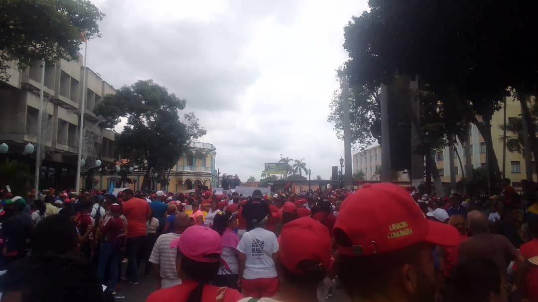 #23Ene presentes en la gran marcha Chavista convocada por nuestro presidente @NicolasMaduro 
#RebelionAntiinperialista 
#LaraContraElBloqueo 
@UnionComunera