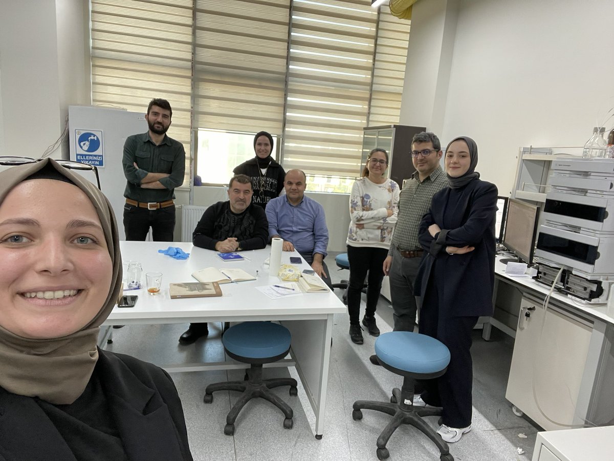 bilgehannas's tweet photo. Bursa Teknik Üniversitesi
ile birlikte yürüttüğümüz #T��bitak 1001 projemizde #Bursa’da
#BTÜ den ekibimizde yer alan 
✅Prof.Dr.Mehmet İşleyen 
✅Doç.Dr.Ahmet Aygün 
#KTÜN den 
✅Dr.Öğr Üyesi Havva Ateş 
✅Dr.Taylan Dolu 
✅Bursiyer’lerimizle 
laboratuvar çalışmalarımızı yürüttük https://t.co/wHjYxaY8kE