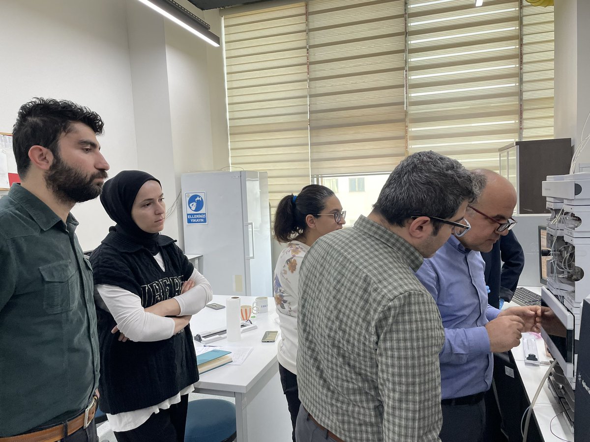 bilgehannas's tweet photo. Bursa Teknik Üniversitesi
ile birlikte yürüttüğümüz #T��bitak 1001 projemizde #Bursa’da
#BTÜ den ekibimizde yer alan 
✅Prof.Dr.Mehmet İşleyen 
✅Doç.Dr.Ahmet Aygün 
#KTÜN den 
✅Dr.Öğr Üyesi Havva Ateş 
✅Dr.Taylan Dolu 
✅Bursiyer’lerimizle 
laboratuvar çalışmalarımızı yürüttük https://t.co/wHjYxaY8kE