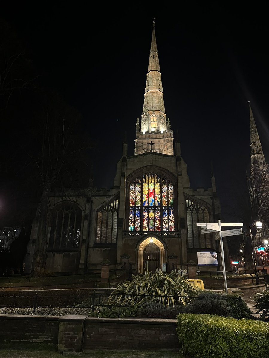 How good does #Coventry city centre look at night these days? The city has changed so much for the better (I’m only sad that Bull Yard-first image-might be going soon!) 

Diversity of uses, high quality public realm, creativity, heritage = ingredients for an improving city centre