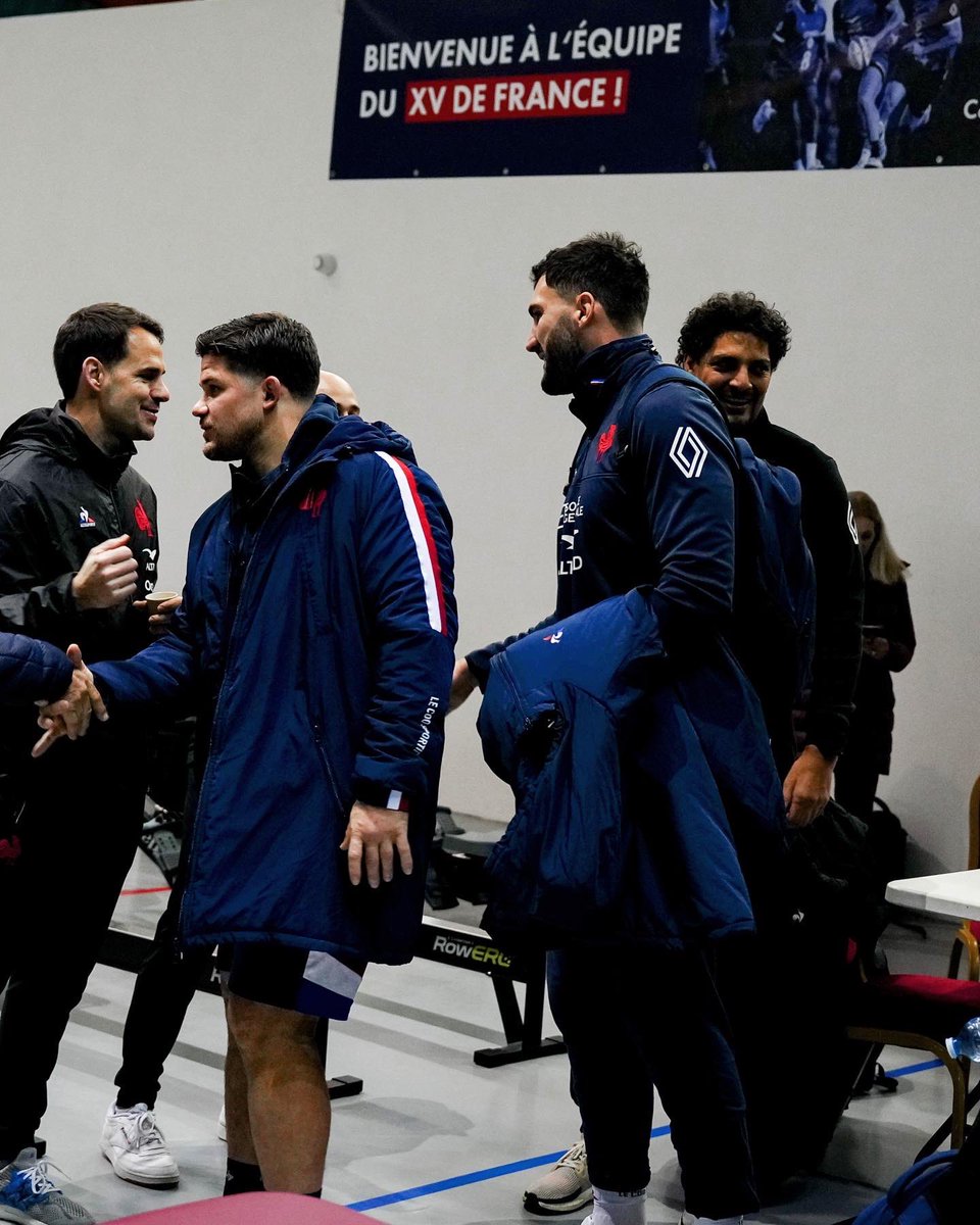 FranceRugby's tweet photo. 🔙🇫🇷 Le #XVdeFrance est de retour pour préparer le #SixNations 2023 ! 😊

Au programme de cette première journée, récupération après les matches du week-end et entretiens avec les coachs ! 💪 #NeFaisonsXV https://t.co/zJRtz9gTQU