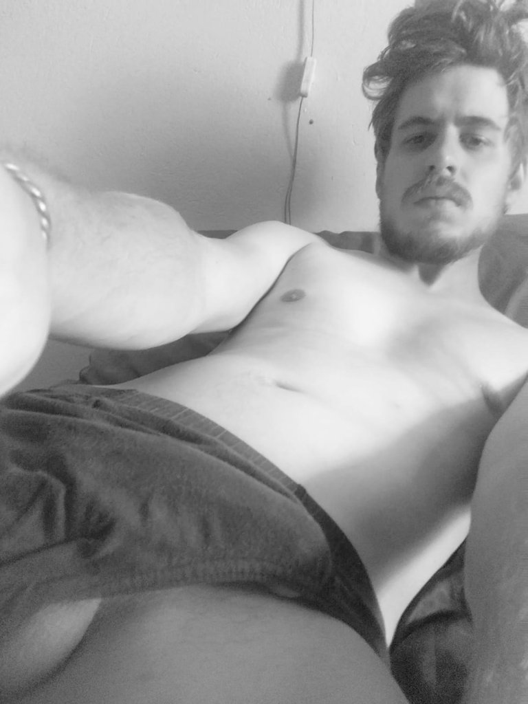 nofacebae69's tweet photo. I'm throbbing right now, wish my boyfriend or someone's lips could be around this cock🤤😈

#horny #gay #twink #gayporn #blondetwink #gaytwink #honrytwink https://t.co/RXZanAAUrR