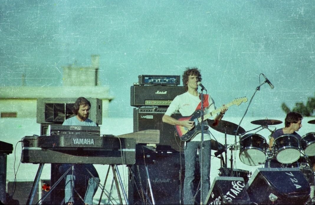 Andres_Burgo's tweet photo. Día del músico en Argentina: Luis Alberto Spinetta con la de River, la 10 del Beto Alonso. Spinetta Jade, 14 de febrero de 1982, cancha de Temperley. https://t.co/gc6U6zNbTh