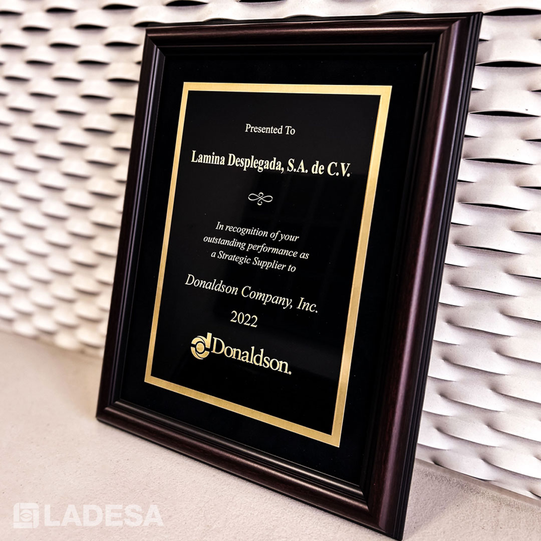 ladesamx's tweet photo. Gracias a nuestro cliente #Donaldson por reconocernos por un excelente desempeño como proveedor estratégico durante todo el 2022

#LADESA #Donaldson #ExpandiendoRelaciones #ExpandedLeadership #Reconocimiento #StrategicSupplier https://t.co/rAPpMFHK4R