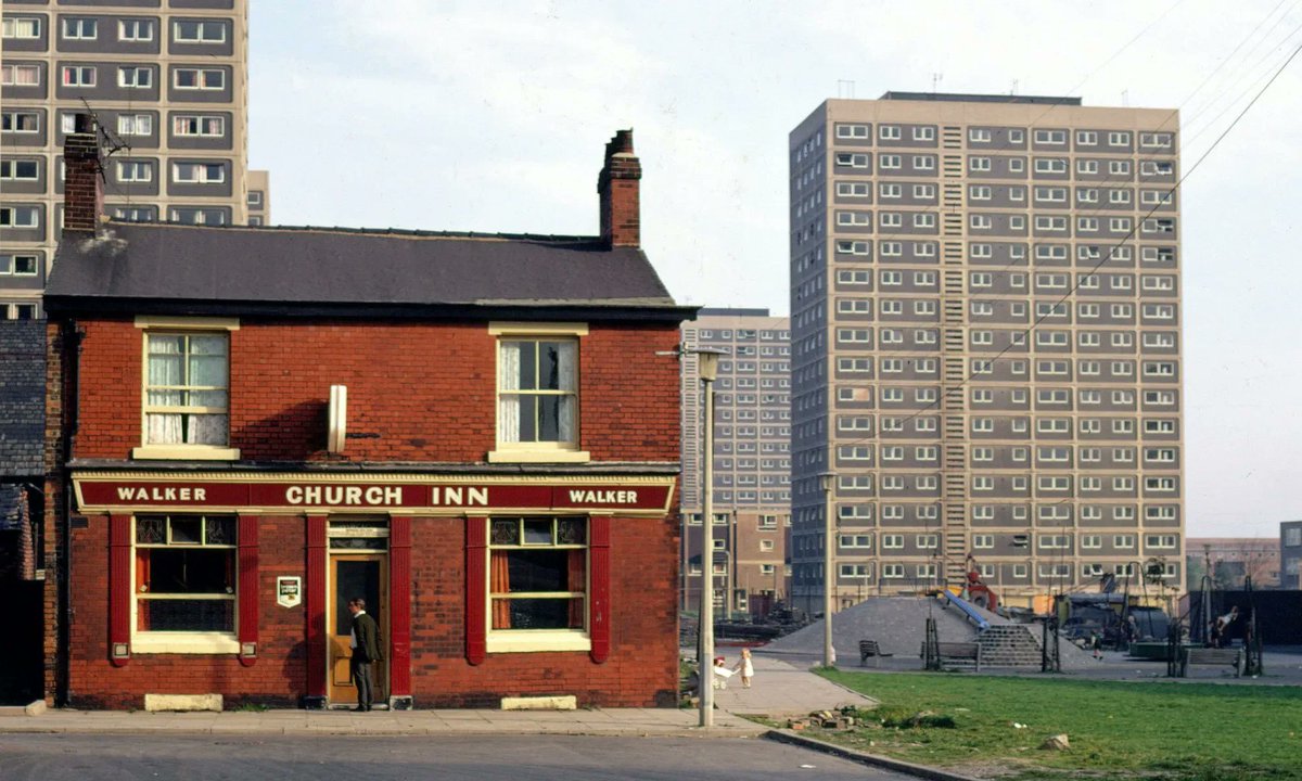 📢 Call for Papers!

The Modern Backdrop are inviting papers for their 2-day conference on Urban Modernisation And Representations Of The Working-Class (1950-1975). Further information: buff.ly/3XI4psU