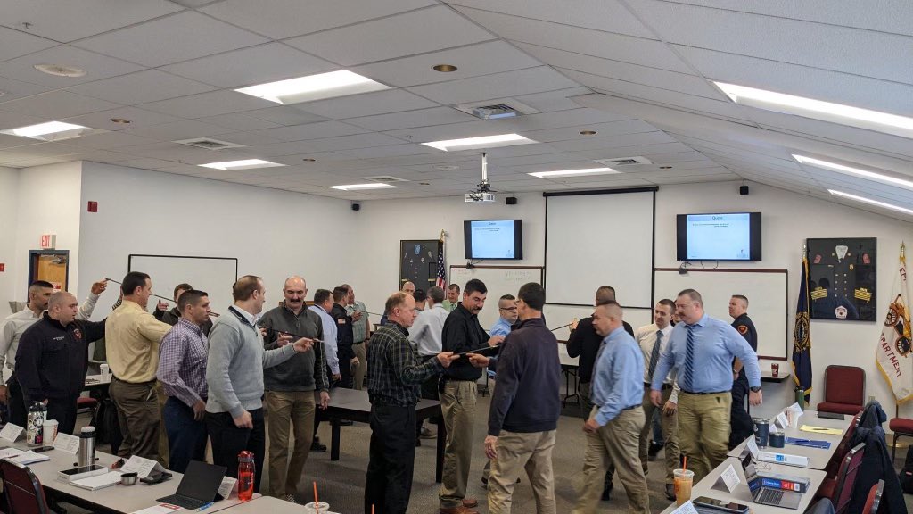nhfstems's tweet photo. On Saturday, students from the Fire Officer 1 class, held in Epping, participated in a communication and team building exercise, as part of the Introduction to the Role of Company Officer. #captaincathy #fireofficer #fireofficer1 #nhfireofficers #nhfire https://t.co/r8ixF93c53