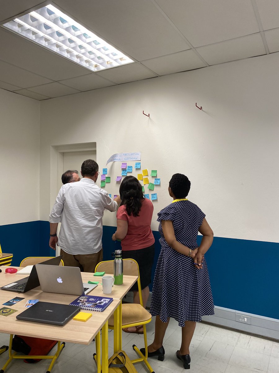 Irf_Zaao's tweet image. [Accompagnement pédagogique #aefe #zaao #BFI #SES]
Enseigner les SES avec des #pédagogies actives et # innovantes 
&amp;gt;#dispositifs Pédagogiques 
&amp;gt;#numérique
&amp;gt;#innovations 
#cooperation #designthinking 
@FrenchSchoolZA 
19 et 20 janvier 2023