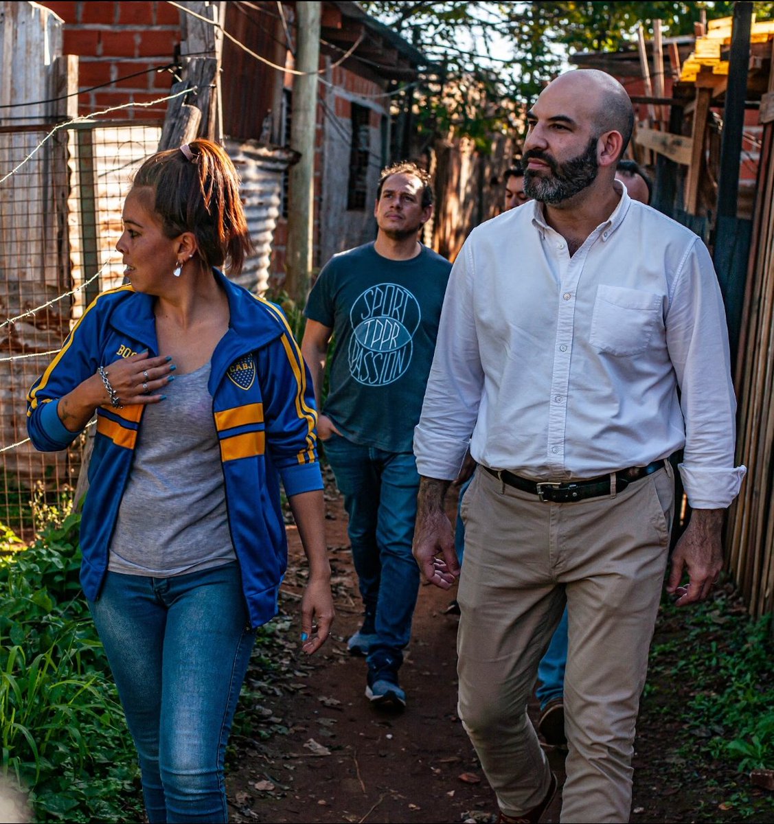 Siempre de cara al vecino, caminando los barrios, escuchando, gestionando y cumpliendo con los compromisos.
#HagamosQueLoBuenoCrezca 
<a href="/rovira_carlos/">Carlos Rovira</a>
<a href="/herrerayflia/">Oscar Herrera Ahuad</a> 
<a href="/passalacquaok/">Hugo Passalacqua</a>