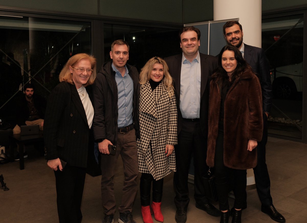Kyriakos Pierrakakis (@Pierrakakis) on Twitter photo 2023-01-23 18:31:53 Στο #EuropeanYouthDayGR της @ONNED συζητήσαμε για τις προκλήσεις του ψηφιακού κόσμου. AI, metaverse και big data: προσεγγίζουμε τις αναδυόμενες τεχνολογίες ως ευκαιρία δίνοντας έμφαση στη βέλτιστη αξιοποίησή τους. Συγχαρητήρια για την εξαιρετική πρωτοβουλία! @orfeas_georgiou Στο #EuropeanYouthDayGR της @ONNED συζητήσαμε για τις προκλήσεις του ψηφιακού κόσμου. AI, metaverse και big data: προσεγγίζουμε τις αναδυόμενες τεχνολογίες ως ευκαιρία δίνοντας έμφαση στη βέλτιστη αξιοποίησή τους. Συγχαρητήρια για την εξαιρετική πρωτοβουλία! @orfeas_georgiou