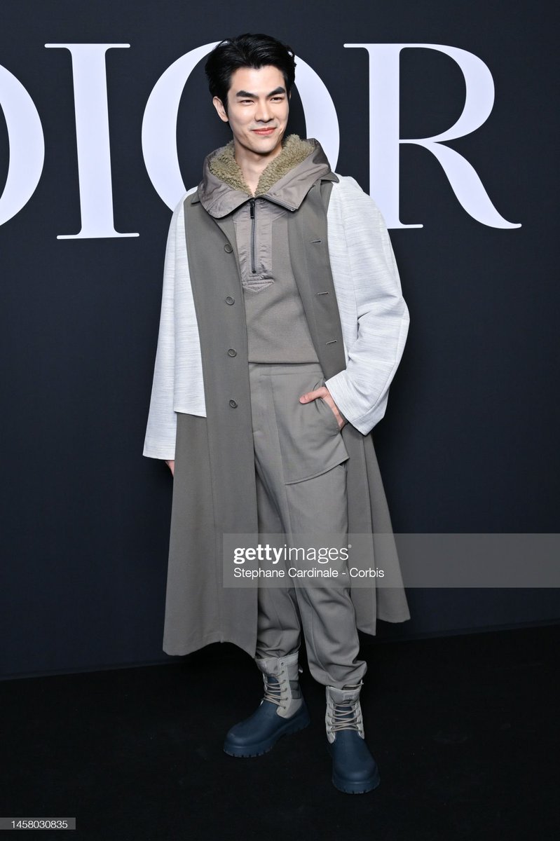 Mile Phakphum podczas Paris Fashion Week