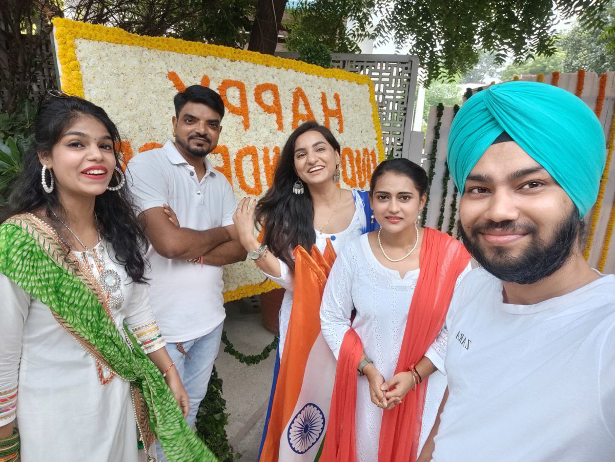 AAPFlashMob's tweet photo. Happy Birthday Devika @Miss_Badhan
May you be dancing to the rhythm of life for countless years to come! https://t.co/2WEERjuzI6
