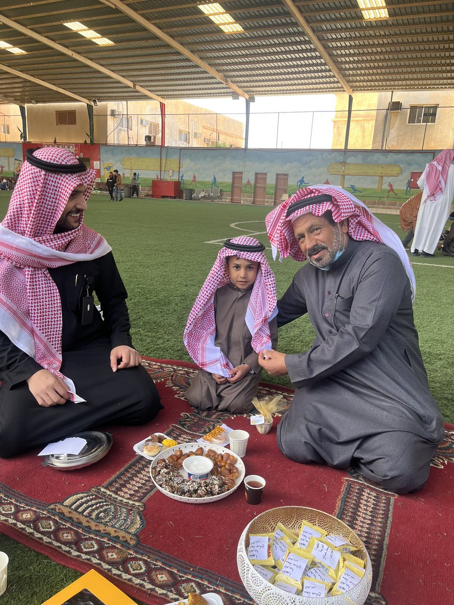 andalous_rs's tweet photo. اعتزازاً بثقافتنا الأصيلة وإرثنا الجميل
 أقام النشاط الطلابي وبمشاركة طلاب المدرسة صباح هذا اليوم فعاليات يوم #القهوة_السعودية + تشريف وحضور مالك المدارس:سليمان الغصون 

ونشكر جميع الطلاب وأولياء أمورهم على التفاعل الغير مستغرب شكرا لكم 💐💐

#ابتدائية_الاندلس
#الرس
@alrassxp__ https://t.co/vVf4DhzkD7