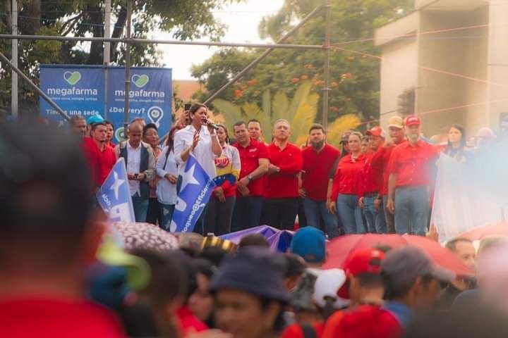 anafuentespsuv's tweet image. Que acaben las sanciones a esta noble patria, que nos devuelvas nuestros recursos, somos un pueblo que hemos luchado por muchos años para obtener nuestra independencia y lo seguiremos haciendo porque somos libres y nuestro futuro lo decidimos nosotros

#RebelionAntiimperialista