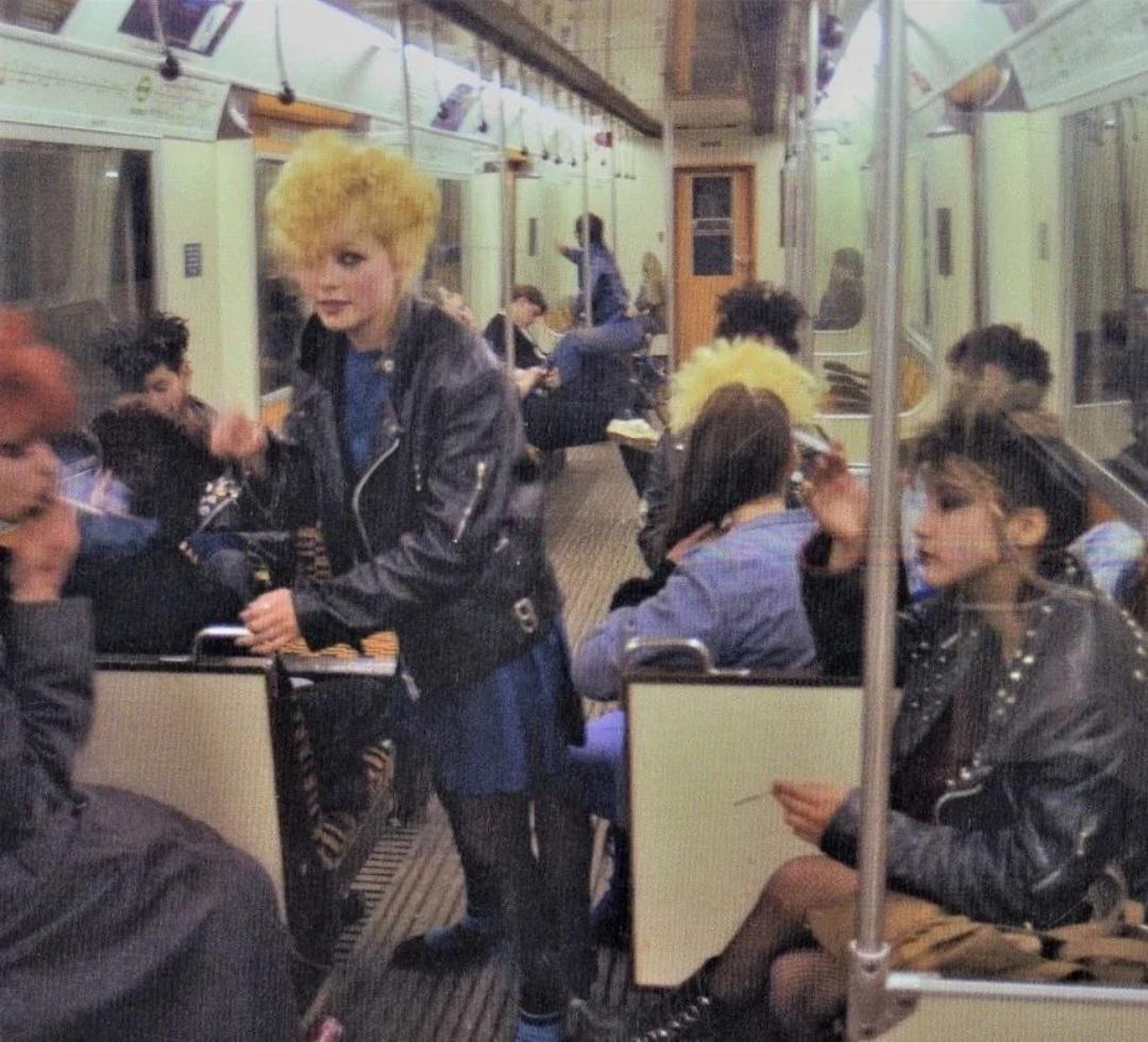 PunKandStuff's tweet photo. On the tube, London, 1983 https://t.co/54cSNV71Bb