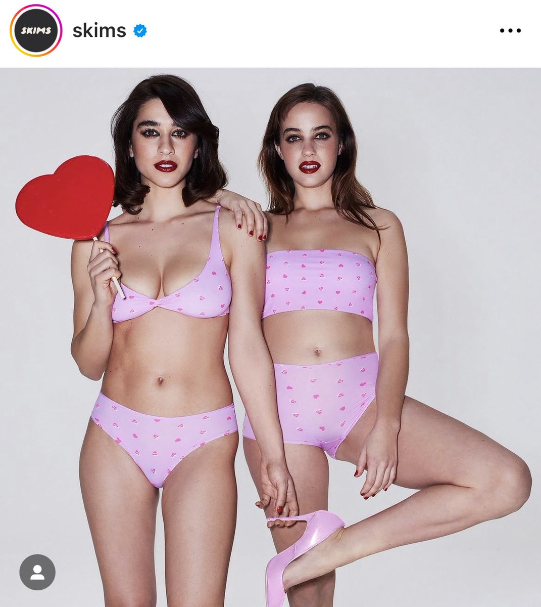 milkkarten's tweet image. it pains me to admit it but @skims marketing is very good. they’ve got a budget and they know what to do with it!