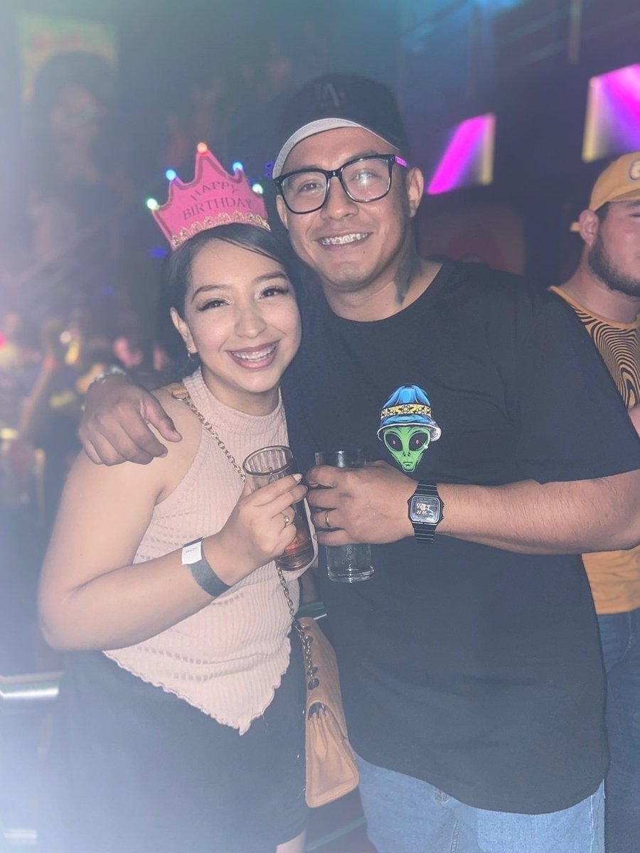 aanecuza's tweet image. Que buen festejo. 🥳
#Babus ❤️