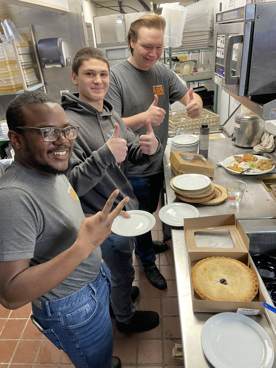 BigMac_McCool's tweet photo. Pie Monday for chilis Freehold!!! #chilislove https://t.co/0UhhxepvfT