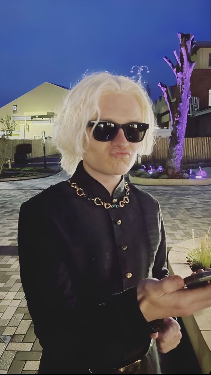 #VT_heartOfThesSea

Ya estoy listo... Si vine para que no lloren por mi ausencia. Y no no voy a impedir la boda