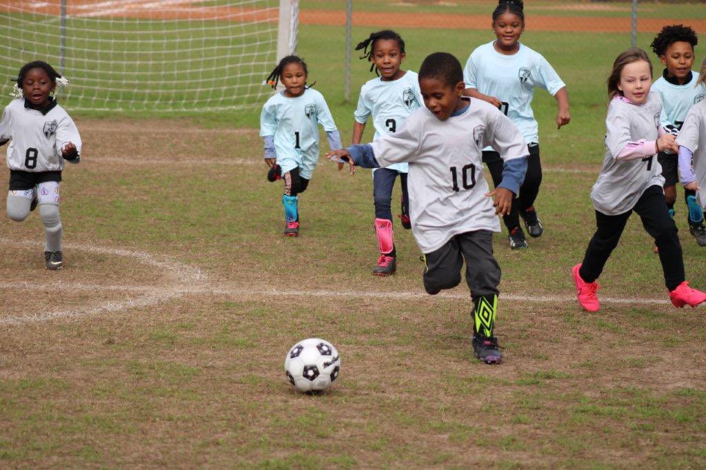 COTparks's tweet photo. The feet did the talking Saturday morning on the Soccer Field at Levy Park. Levy Park hosts games for U6 and U8. #checkmyfootwork #itstartsinparks https://t.co/55lLlHrHab