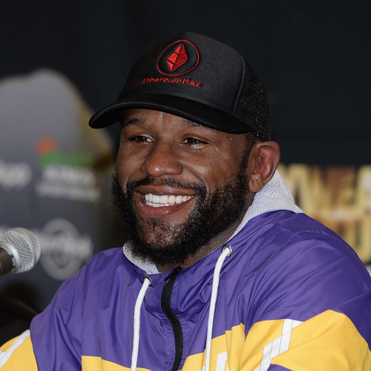 sportbible's tweet photo. BREAKING: Floyd Mayweather to fight Geordie Shore star Aaron Chalmers at the 02 Arena in London on the 25th Feb. https://t.co/r9RAqNuUWM