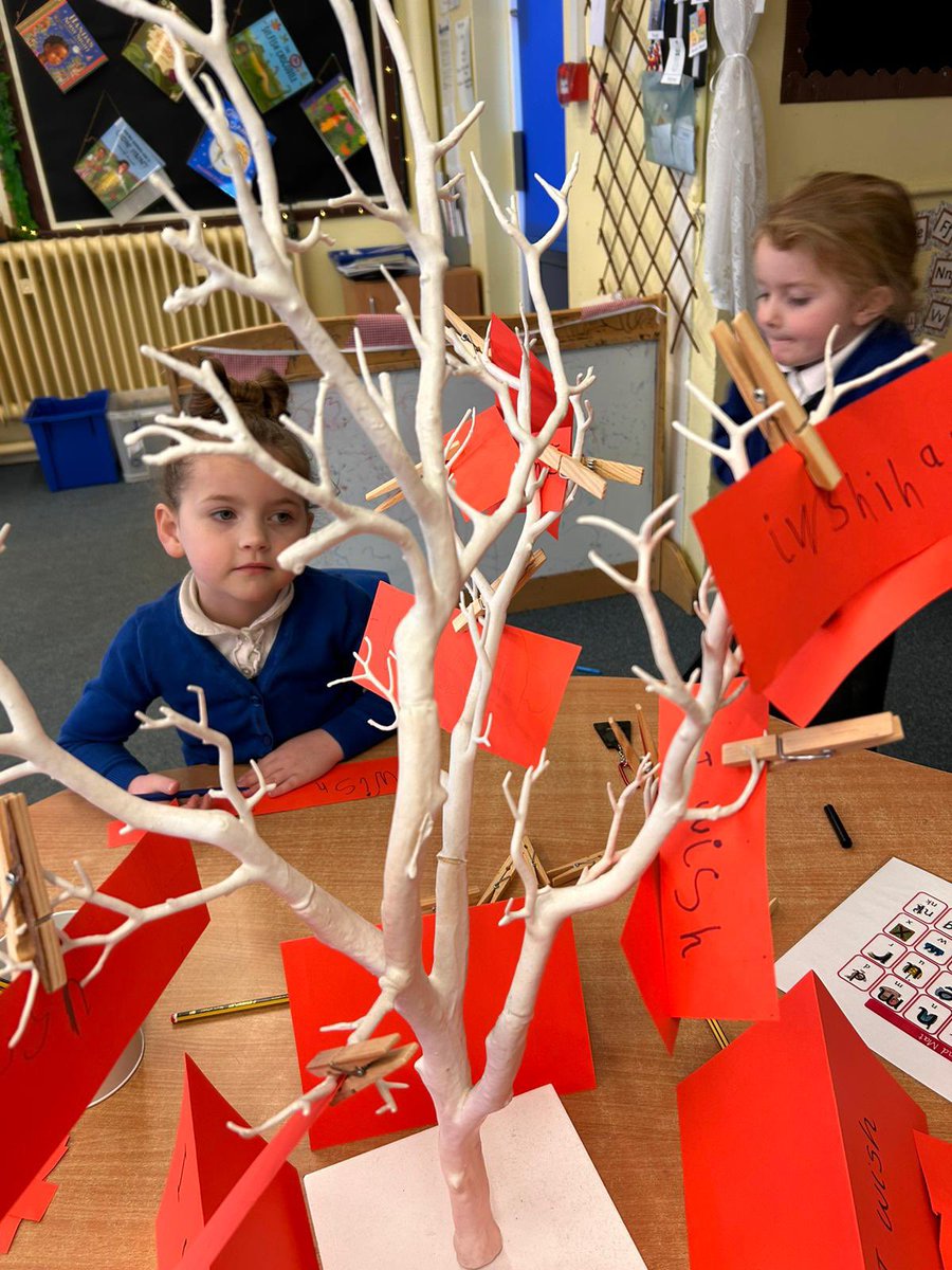 WestcottPrimary's tweet image. We wrote our own wishes for our Wishing Tree as part of our Lunar Celebrations this week #WestcottReception #WestcottEnglish #WritingTable #LunarNewYear2023 @LettersSounds