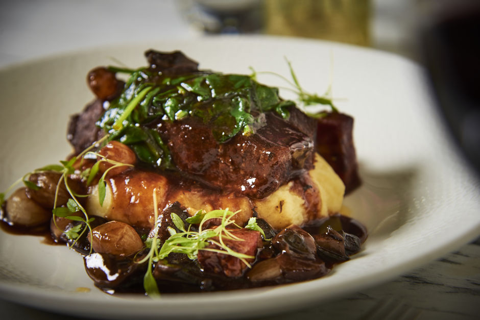 cherryblackrod's tweet photo. Slow Braised Blade of Beef, creamed mash, spinach, bourguignon sauce😋
#beefdish #boltonfoodies #cherrytreeblackrod https://t.co/5gLz7ZLyi2