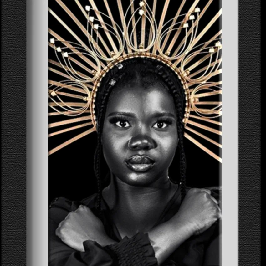 The strength of a Woman, shows where she stands as a Queen, irrespective of whatever and wherever she finds herself in. 

Shot &amp; Edited - me
Write Up - @villagegirlabena
Makeup - @_enhance_d

The before, after and the final. 
<a href="/imbrakoby/">شقيق Edem عاد</a> 
<a href="/i_am_winter/">Dr King Winter, PhD</a>