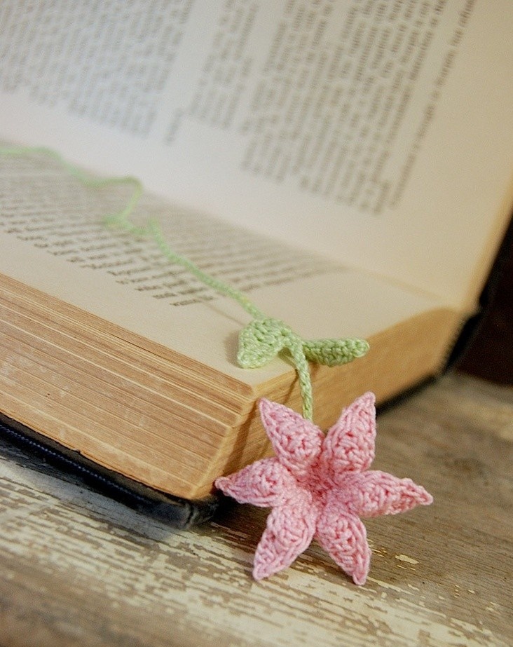 softdeIicacy's tweet photo. crochet flower bookmarks. https://t.co/YzVYeGtOaU