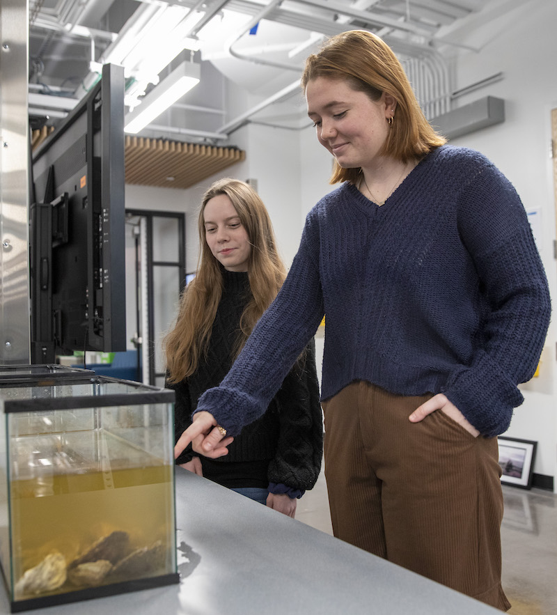 WHOI's tweet image. @UMassD and @CapeCodComCol students in our #BlueEconomy short course had an unusual #winterbreak! They spent two weeks at #WHOI_AVAST, getting degree credits with hands-on sessions in #aquaculture, #robotics, #windenergy, #coastal #conservation, #fisheries–and much more!