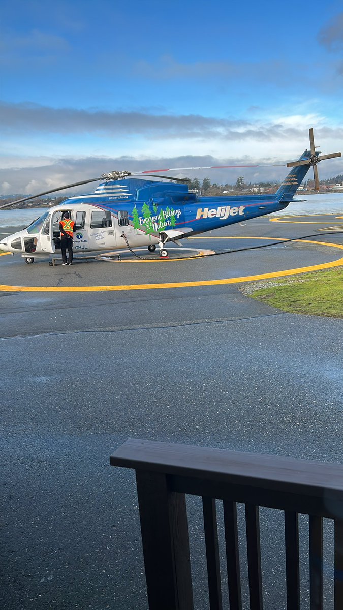 lcddillon's tweet image. Off to Vancouver for @LesClefsdOrCAN BC meeting at the fabulous @HawksworthRest . Good luck to candidates running for Regional board positions #yourkeytoeverything @Helijet @OakBayBeach