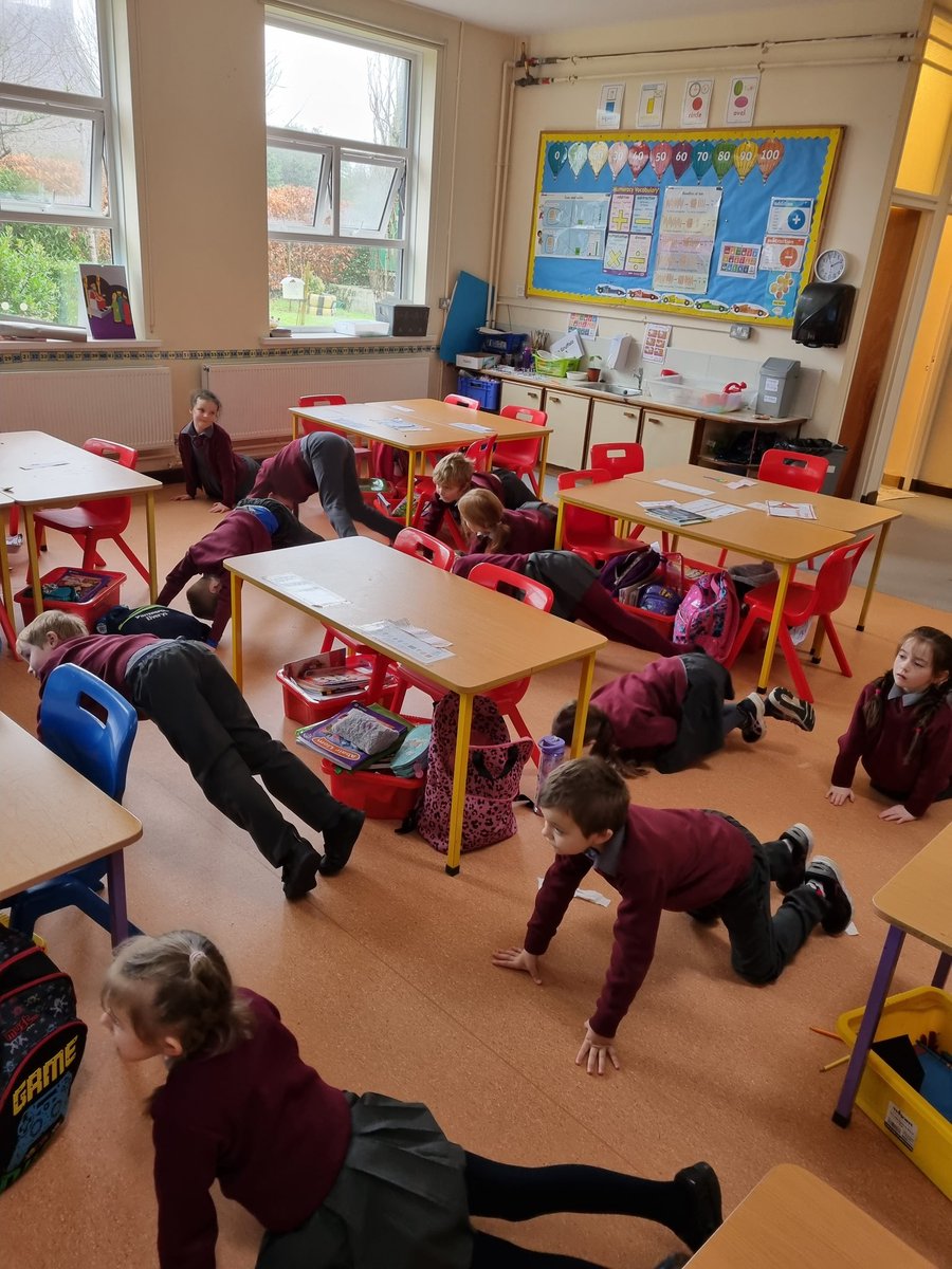 courtnacuddyns's tweet photo. Senior infants and first class enjoying their active break today 😁 we can't wait to keep up the challenge for the next 4 weeks! 👍🏻 like our slogan says; 'Get active every day, live life a better way' #activebreakchallenge @ActiveFlag https://t.co/TcUdhcC8g4