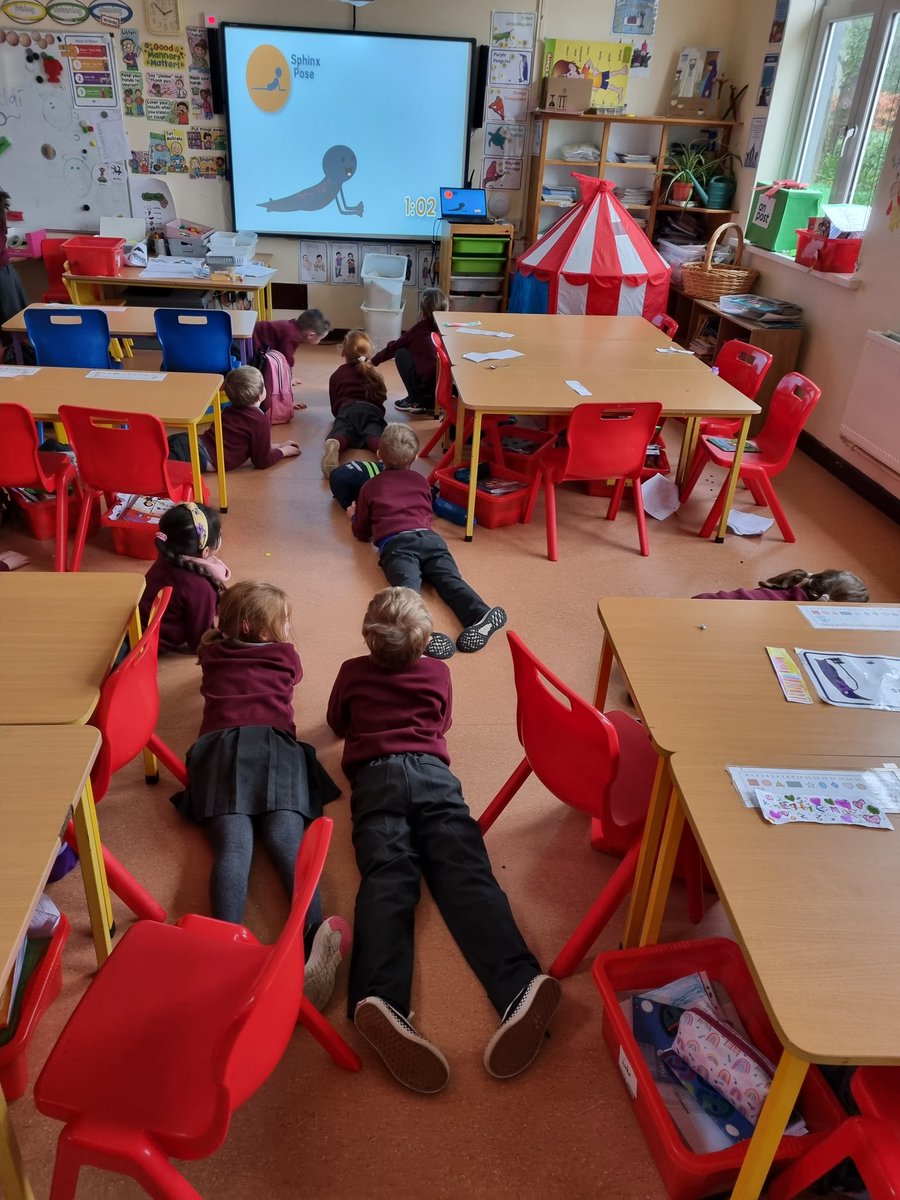 courtnacuddyns's tweet photo. Senior infants and first class enjoying their active break today 😁 we can't wait to keep up the challenge for the next 4 weeks! 👍🏻 like our slogan says; 'Get active every day, live life a better way' #activebreakchallenge @ActiveFlag https://t.co/TcUdhcC8g4