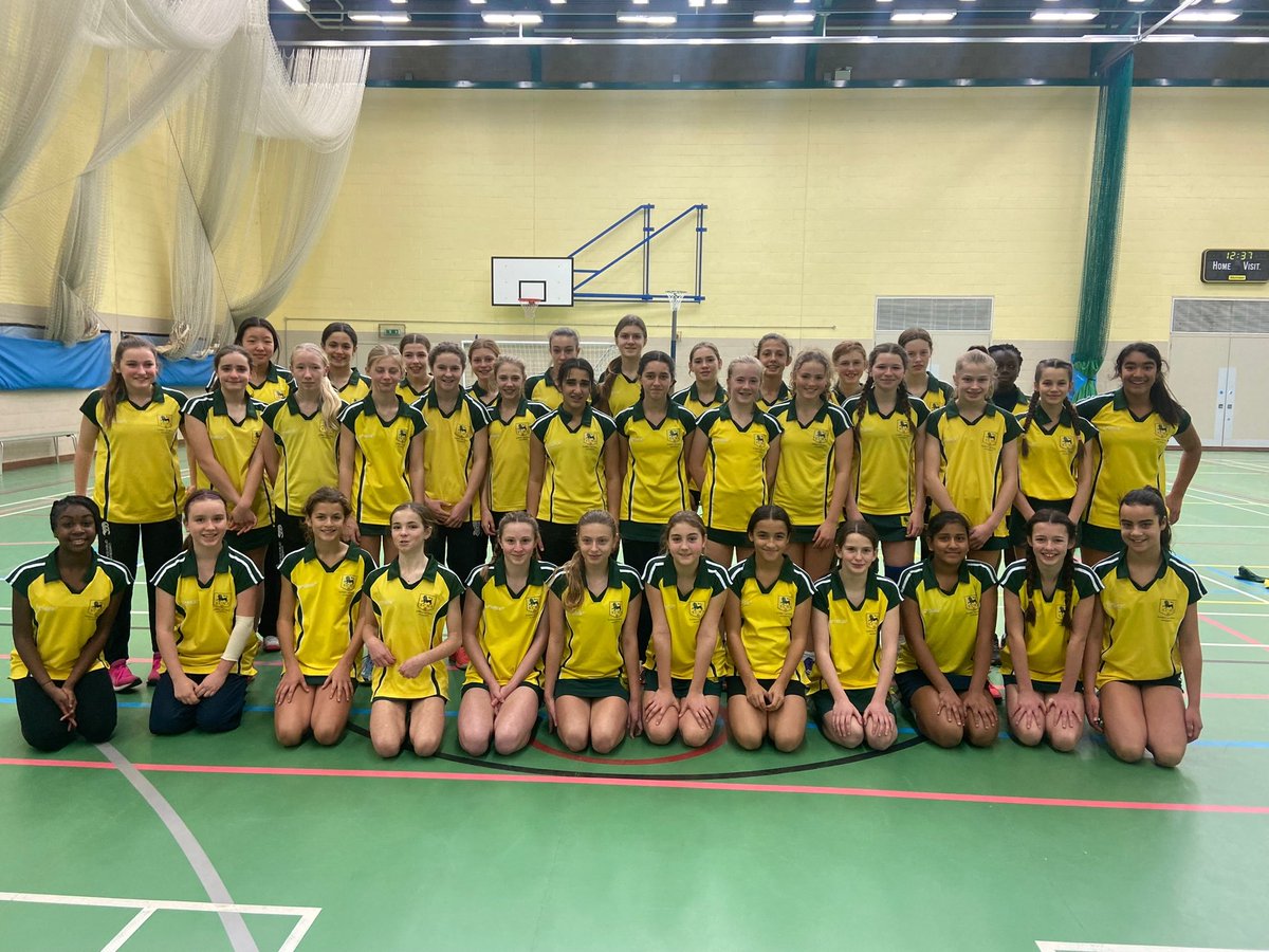 SurreyNetball's tweet image. U13 Netball academies were in action this weekend against ⁦@BerksNetball⁩ ⁦@NetballInSussex⁩ ⁦@Hants_Netball in the morning and then an internal competition  in the afternoon 💛💚 #basicslookinggood #keepworkinghard #SurreyNetball