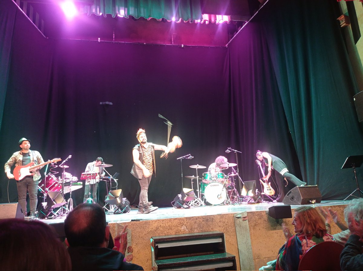 berbikinacurri's tweet photo. MUSICAZOS Los chicos de STRAD con un show precioso, activo, enérgico y muy participativo 
No se lo pierdan en @TeatroLaLatina
Gracias @stradjorge por está pedazo de banda que tienes🥰 https://t.co/4rh67uSabQ