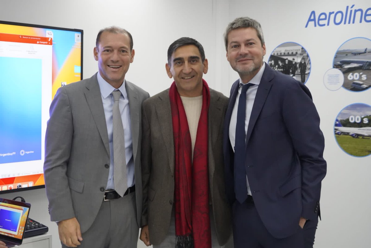 SandroBadilla's tweet photo. Junto a @TurismoNacionAR trabajamos para que Neuquén se consolide como el mejor destino para eventos deportivos. Durante 2023, seremos anfitriones de competencias de altísimo nivel como: motocross #MXGP; #OceanMan;mundiales de #MTB, #CrossContry, #RaquetasDeNieve, #K42,y más. https://t.co/I5FmEdkDVr