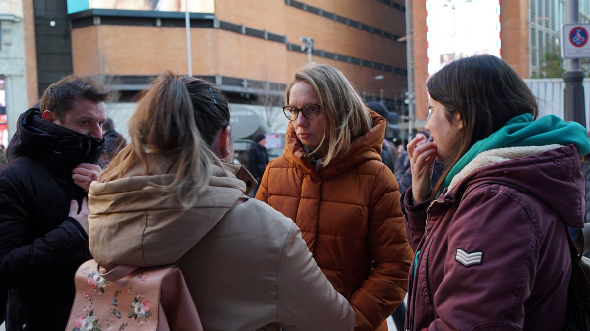 Carolalon1's tweet photo. Se han contratado menos interinos que el año pasado y planes como el PROA+ que recibe dinero de los fondos europeos se están implementando  contratando a empresas privadas en lugar de utilizar la bolsa de interinos, que son profesionales que han pasado por una oposición. https://t.co/kinPhyAkrZ