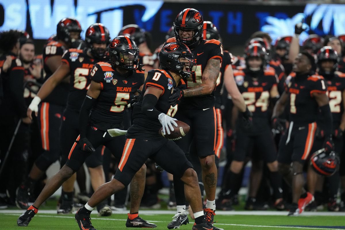Beyond Blessed And Honored To Receive an Offer From Oregon State University @CoachAdamsOSU @CoachKLang @EvanshsFootball @A_G_Waseem @KiddRyno_Rivals @CoachAJBrooks @BeaverFootball #GoBeavs @CoachAJBrooks
