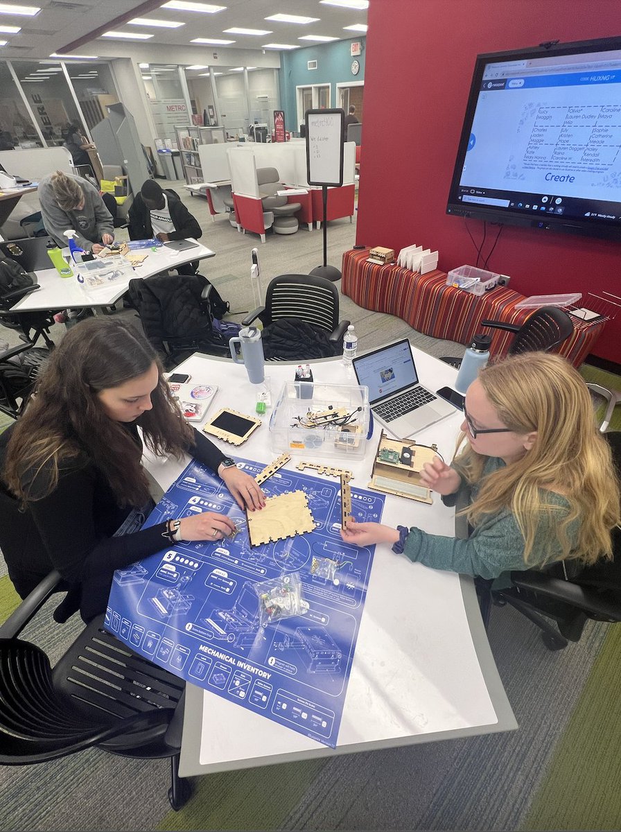 kevans_ElmEd's tweet photo. Big women in STEM Moment!! My team built a Piper computer today. It took us communicating with each other in order to work together to built this computer. A lot of the time it took a lot of critical thinking to fix mistakes we made along the way!
#ECI201 #ISTEStandards https://t.co/sdVNSHkomk
