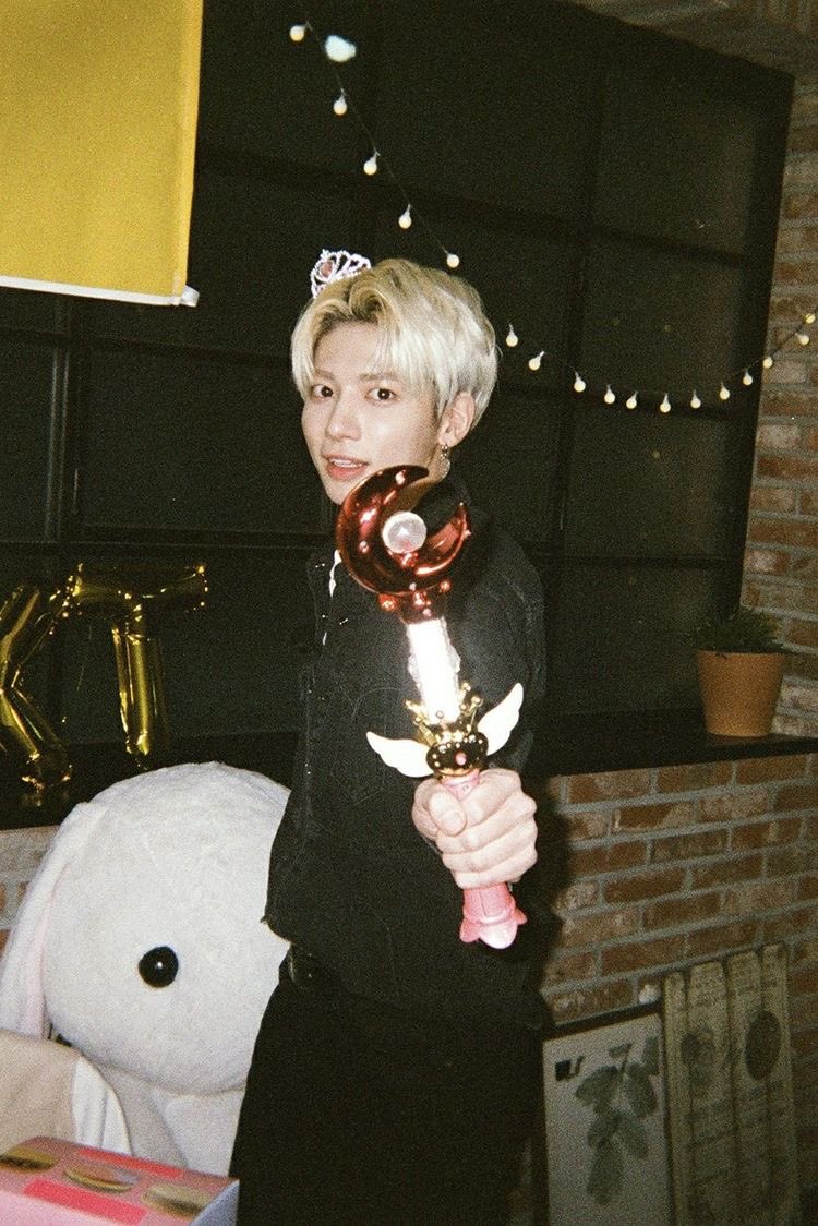 MoaBakery's tweet photo. 🍫Delivered by: Taehyun

☕️From: @sorasbff

🍪For: @moonkkai

🧋Message: Ure doing so well moon I am so so so proud of u

🍦Song to listen to: Sunlight - Hozier https://t.co/9115z4EVhy