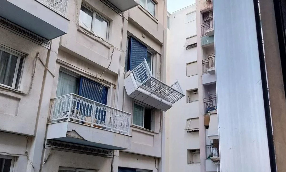 a balcony in Athens.
i rest my case.
#Greece2023