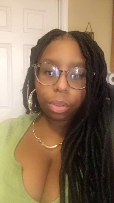 Just some face too post 😅 https://t.co/YeXVCVG2JJ