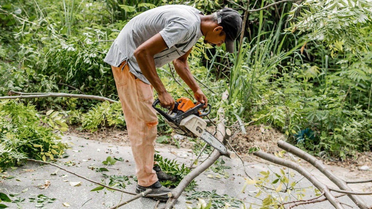 DelaroliMarcelo's tweet photo. Bora pra mais uma semana abençoada!!!

Hoje as equipes atuaram em bairros como Ampliação e Bela Vista!!! Bora conferir um pouco do que rolou!!! 💪🏻🚧 https://t.co/Yde02i8mBs
