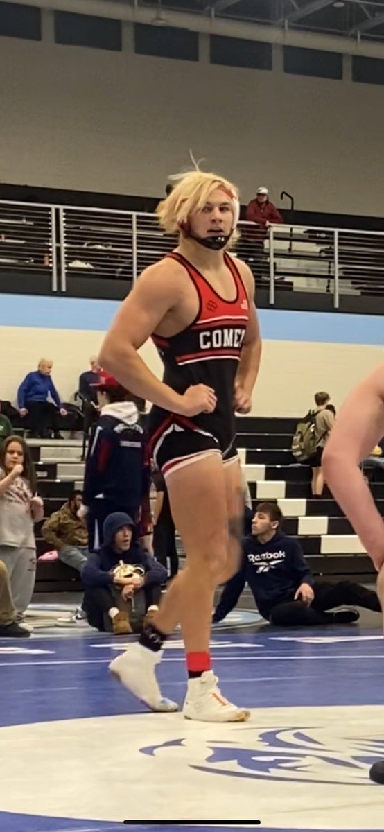 BiblaMagnus's tweet photo. Recruitment 100% open. All state 4aaaa football/10th ranked 215lb’er in pa state. 4.07 GPA. 6’2 215 … ready! #CollegeFootball https://t.co/4nRIxf4kwV