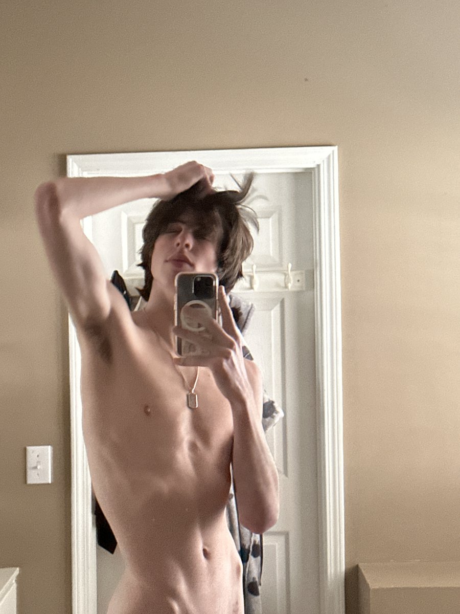 Zach_Knoxx's tweet photo. need that morning head https://t.co/mCzCDlehW4